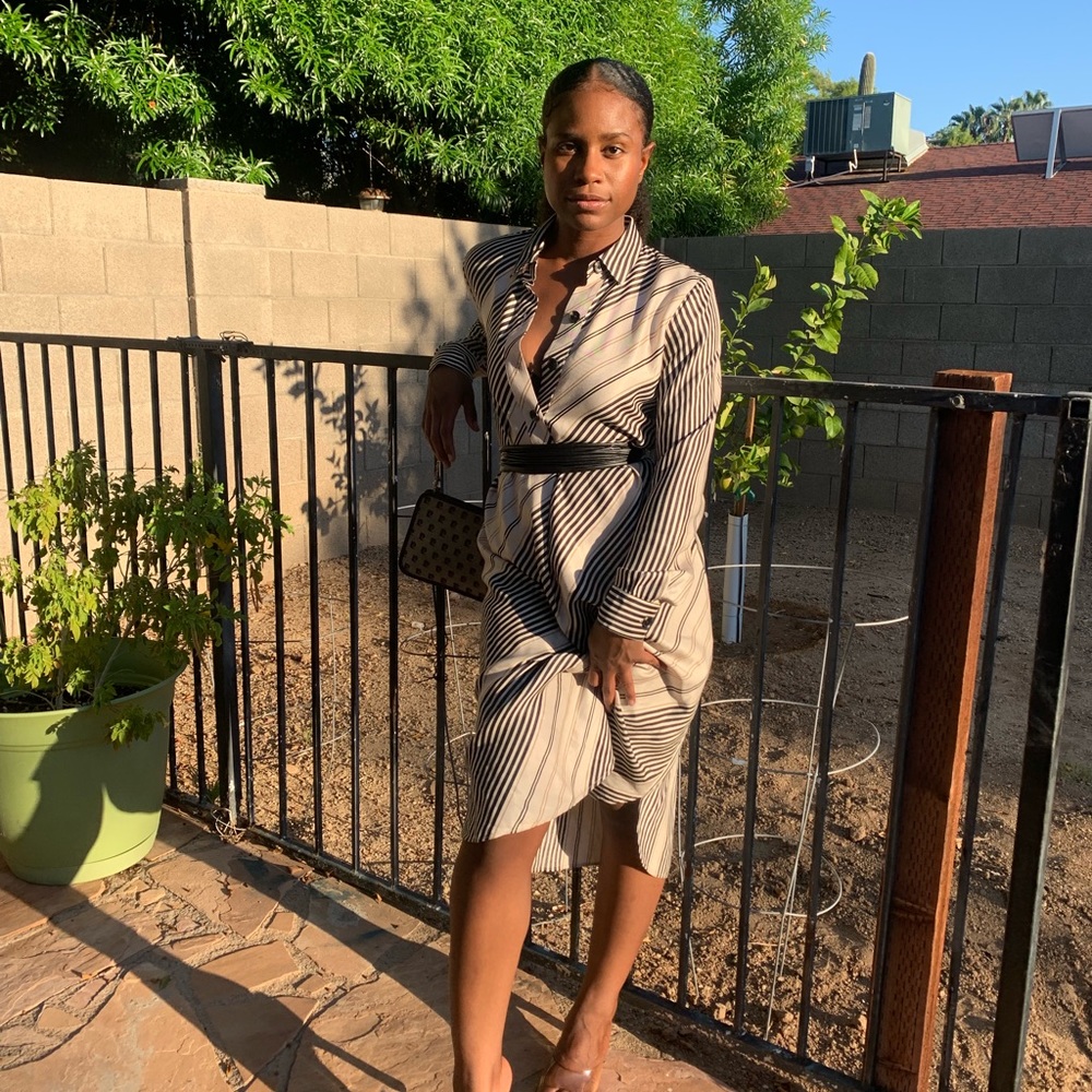 Anne Klein cream/ black stripped long sleeve dress